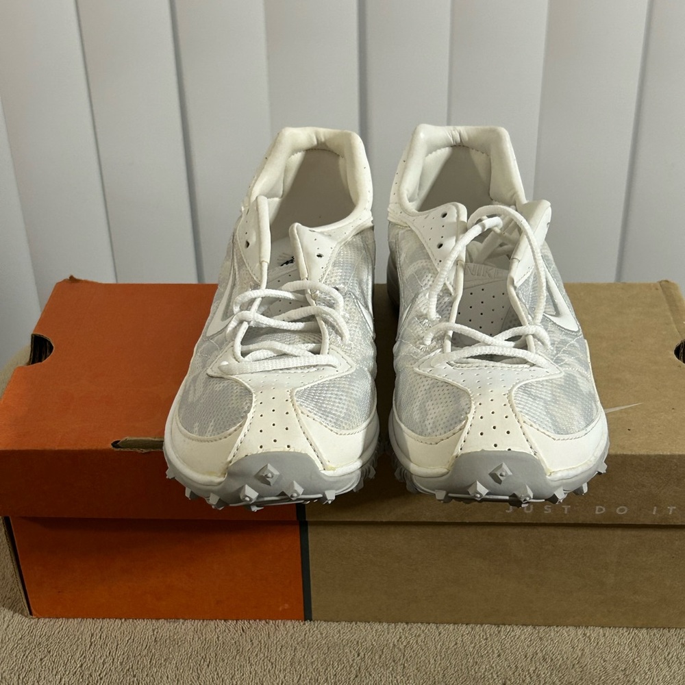 Women’s Nike sneakers